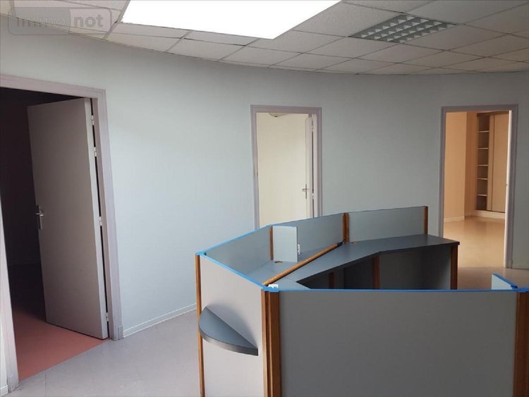 Location fonds et murs commerciaux La Flèche 72200 Sarthe 201 m2  1200 euros