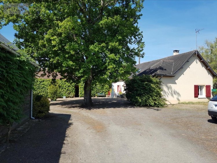 propriete a vendre Cré sur Loir 72200 Sarthe 125 m2 8 pièces 230560 euros