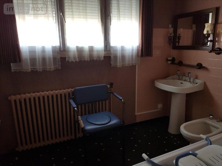 Maison a vendre La Flèche 72200 Sarthe 190 m2 9 pièces 185500 euros