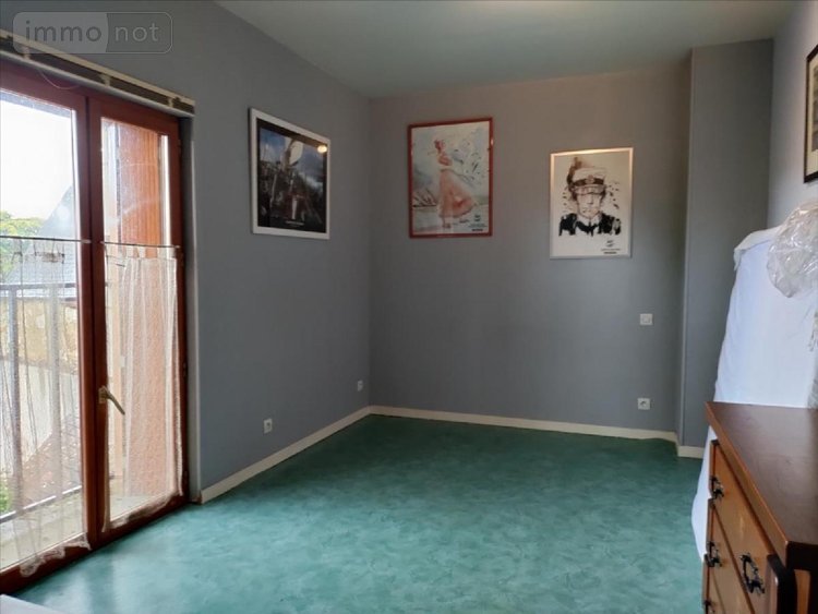 Maison a vendre Luché-Pringé 72800 Sarthe 216 m2 8 pièces 159000 euros