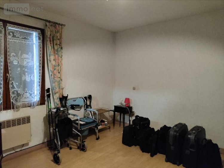 Maison a vendre Luché-Pringé 72800 Sarthe 216 m2 8 pièces 159000 euros