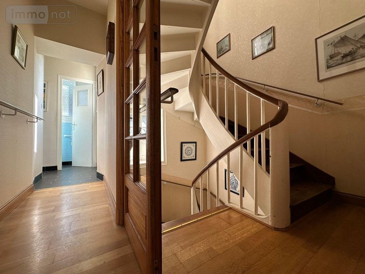 Immeuble a vendre Douarnenez 29100 Finistère 241 m2  212360 euros