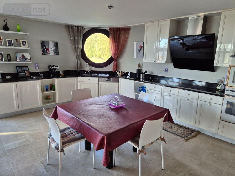 Maison a vendre Plouescat 29430 Finistère 209 m2 8 pièces 394800 euros