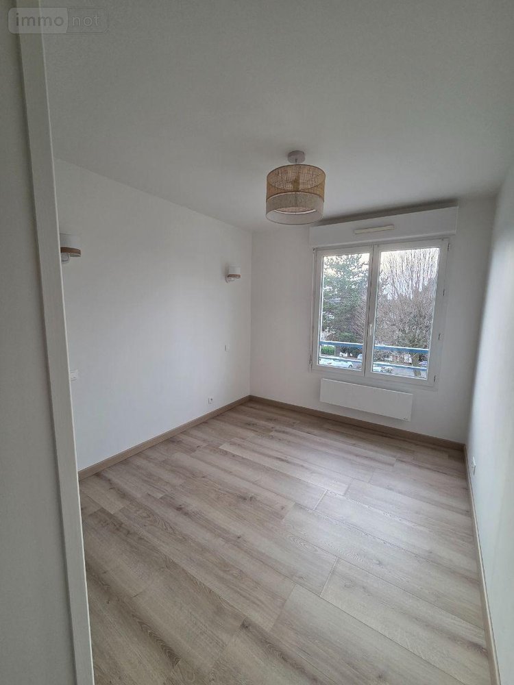 Location appartement Neufchâtel-en-Bray 76270 Seine-Maritime 56 m2  650 euros