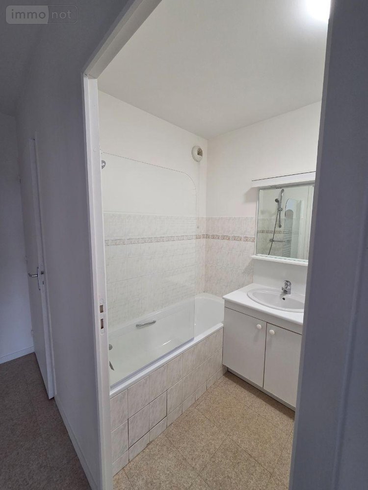 Location appartement Neufchâtel-en-Bray 76270 Seine-Maritime 56 m2  700 euros