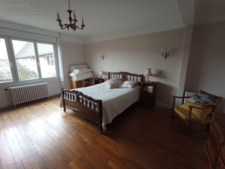 Maison a vendre Condé-en-Normandie 14110 Calvados 215 m2 8 pièces 157750 euros