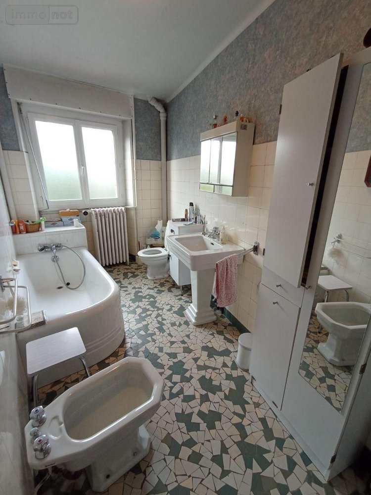 Maison a vendre Condé-en-Normandie 14110 Calvados 215 m2 8 pièces 157750 euros