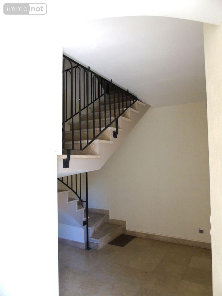 Location appartement Avallon 89200 Yonne 61 m2 3 pièces 585 euros