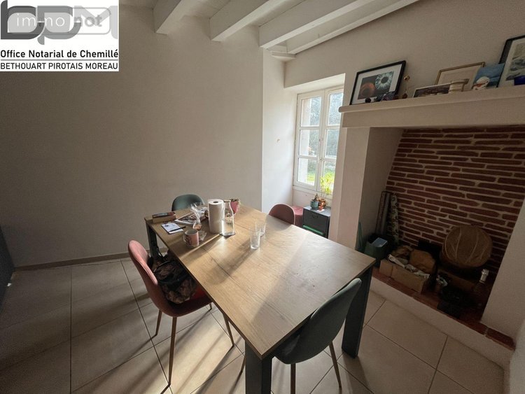 Immeuble a vendre Chemillé-en-Anjou 49120 Maine-et-Loire 140 m2  310500 euros