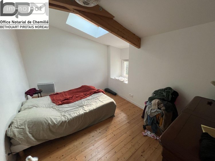 Immeuble a vendre Chemillé-en-Anjou 49120 Maine-et-Loire 140 m2  310500 euros