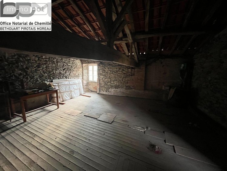 Appartement a vendre Chemillé-en-Anjou 49120 Maine-et-Loire 140 m2 6 pièces 310500 euros