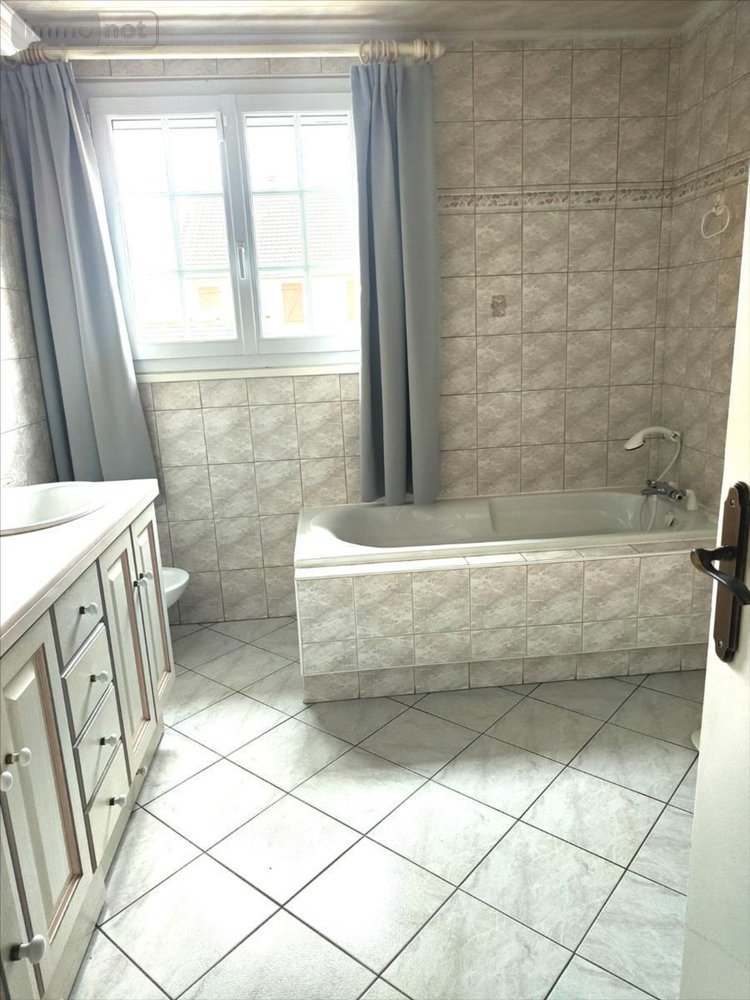 Maison a vendre Le Thuit-de-l'Oison 27370 Eure 169 m2 6 pièces 259000 euros