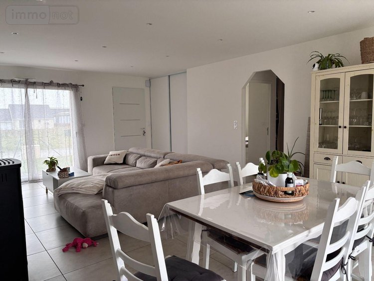 Location maison Saint-Méen-le-Grand 35290 Ille-et-Vilaine 78 m2 3 pièces 930 euros