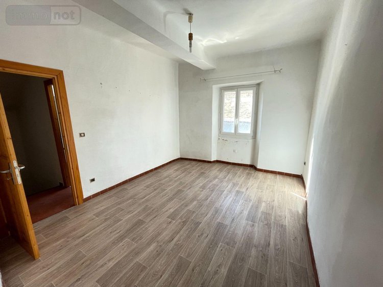 Maison a vendre Pierrevert 04860 Alpes-de-Haute-Provence 77 m2 4 pièces 137800 euros