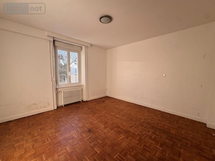 Maison a vendre Saint-Junien 87200 Haute-Vienne 211 m2 10 pièces 243950 euros