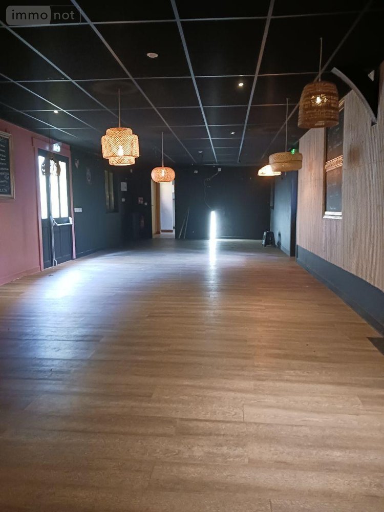 Fonds et murs commerciaux a vendre Bar-sur-Seine 10110 Aube 660 m2  343200 euros