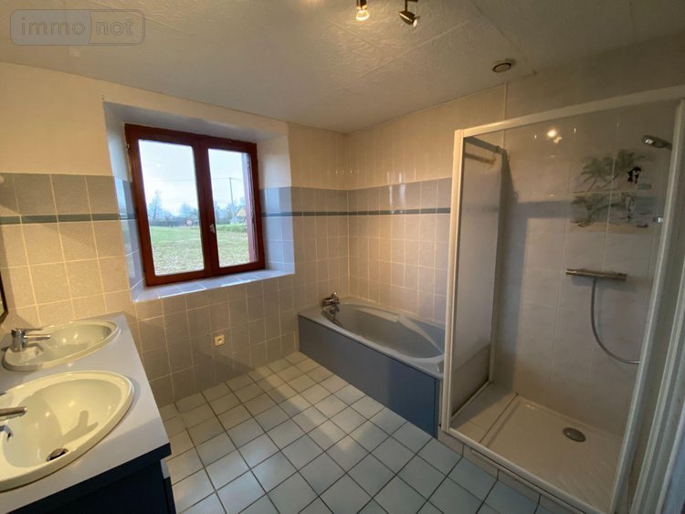 Location maison Gévezé 35850 Ille-et-Vilaine 225 m2 8 pièces 1300 euros