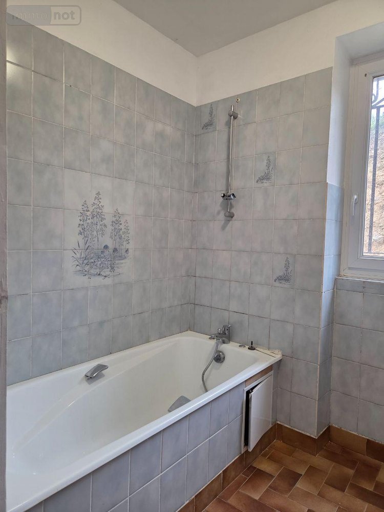 Location maison Saint-Aubin-du-Désert 53700 Mayenne 76 m2 6 pièces 490 euros