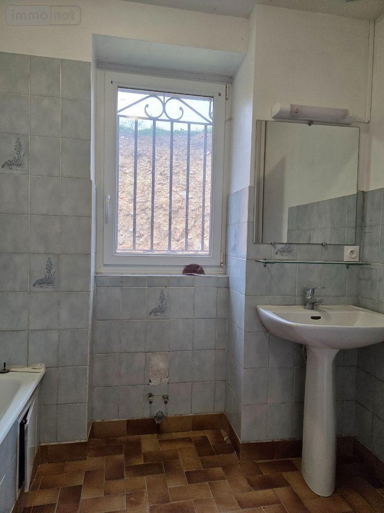 Location maison Saint-Aubin-du-Désert 53700 Mayenne 76 m2 6 pièces 490 euros