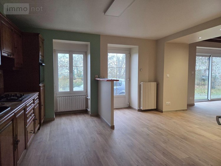 Location maison Saint-Aubin-du-Désert 53700 Mayenne 76 m2 6 pièces 490 euros