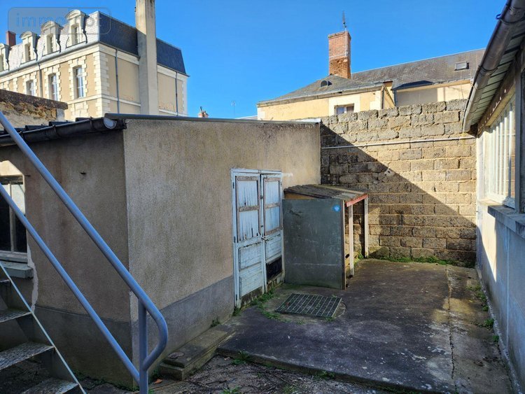Immeuble a vendre La Flèche 72200 Sarthe 168 m2  180200 euros
