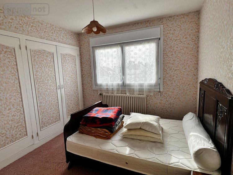 Maison a vendre Scaër 29390 Finistère 179 m2 11 pièces 178080 euros