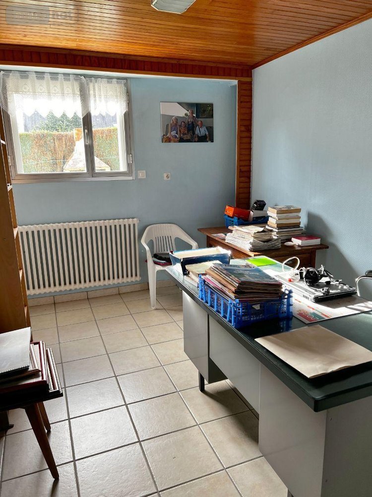 Maison a vendre Scaër 29390 Finistère 179 m2 11 pièces 178080 euros