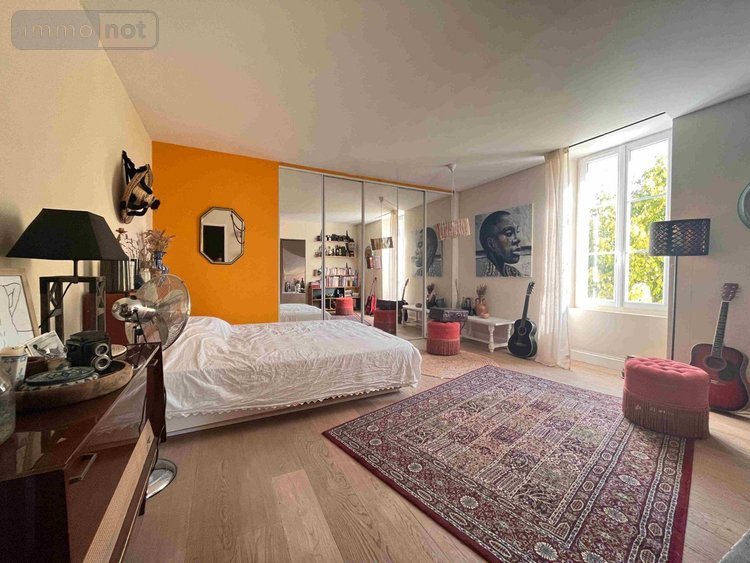 propriete a vendre Saint-Martin-de-Sescas 33490 Gironde 1022 m2 22 pièces 800000 euros