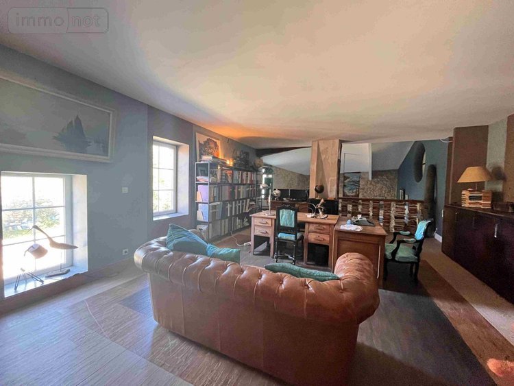 propriete a vendre Saint-Martin-de-Sescas 33490 Gironde 1022 m2 22 pièces 800000 euros