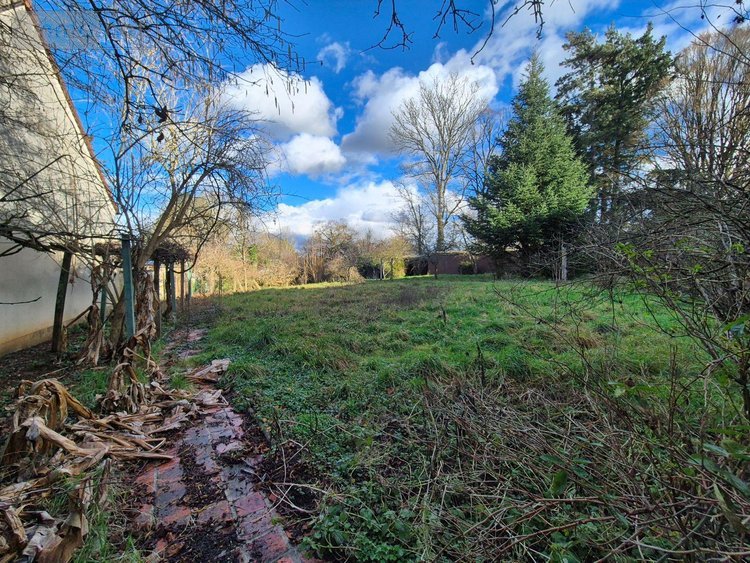 Maison a vendre Cluis 36340 Indre 250 m2 9 pièces 141000 euros