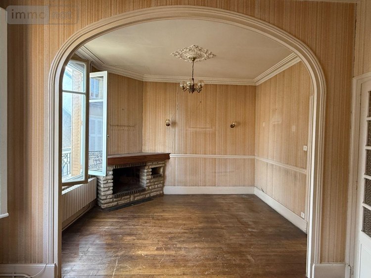 Maison a vendre Saint-Amand-Montrond 18200 Cher 65 m2 4 pièces 58300 euros