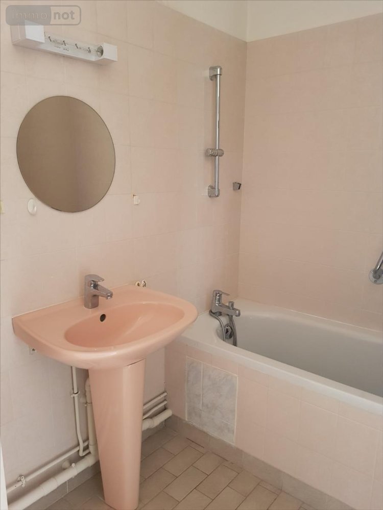 Location appartement Épernay 51200 Marne 47 m2 2 pièces 670 euros