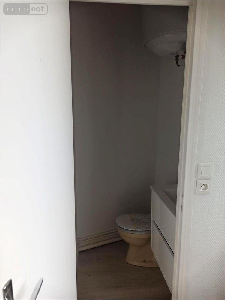 Location appartement Rennes 35000 Ille-et-Vilaine 12 m2 1 pièce 410 euros