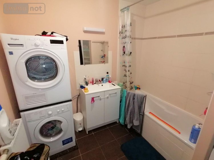 Location appartement Noyal-Châtillon-sur-Seiche 35230 Ille-et-Vilaine 66 m2 3 pièces 715 euros