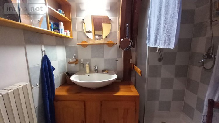Maison a vendre Neussargues en Pinatelle 15170 Cantal 99 m2  95800 euros