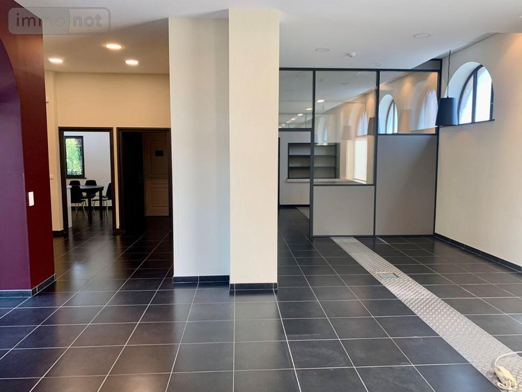 Immeuble a vendre Bailleul 59270 Nord 323 m2  621600 euros