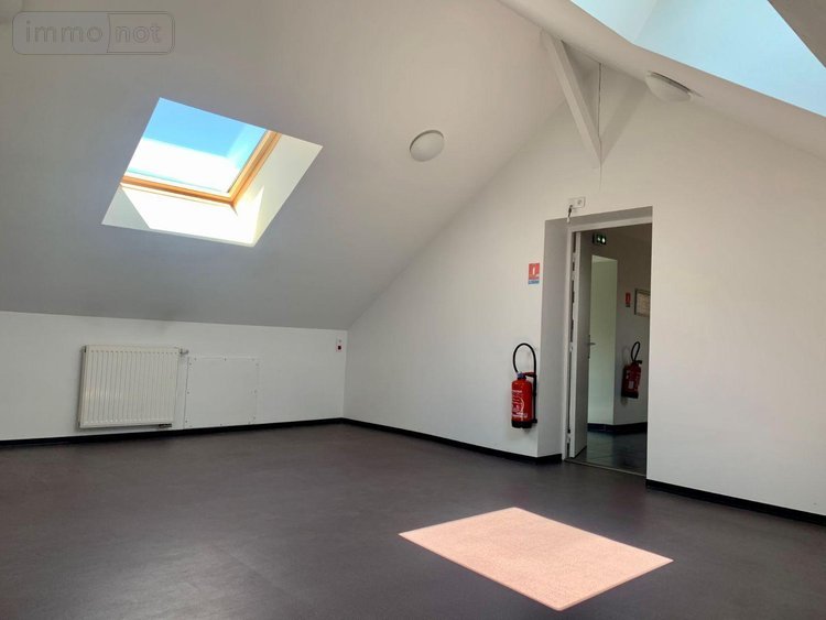 Immeuble a vendre Bailleul 59270 Nord 323 m2  621600 euros