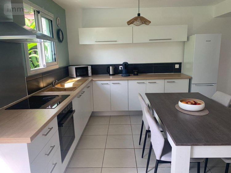 Location maison La-Riviere 97421 Réunion 89 m2 4 pièces 1021 euros