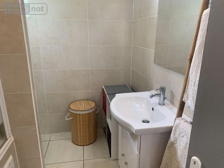 Location maison La-Riviere 97421 Réunion 89 m2 4 pièces 1021 euros