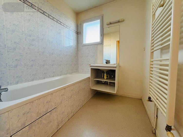 Appartement a vendre Noyal-Châtillon-sur-Seiche 35230 Ille-et-Vilaine 70 m2 3 pièces 188100 euros