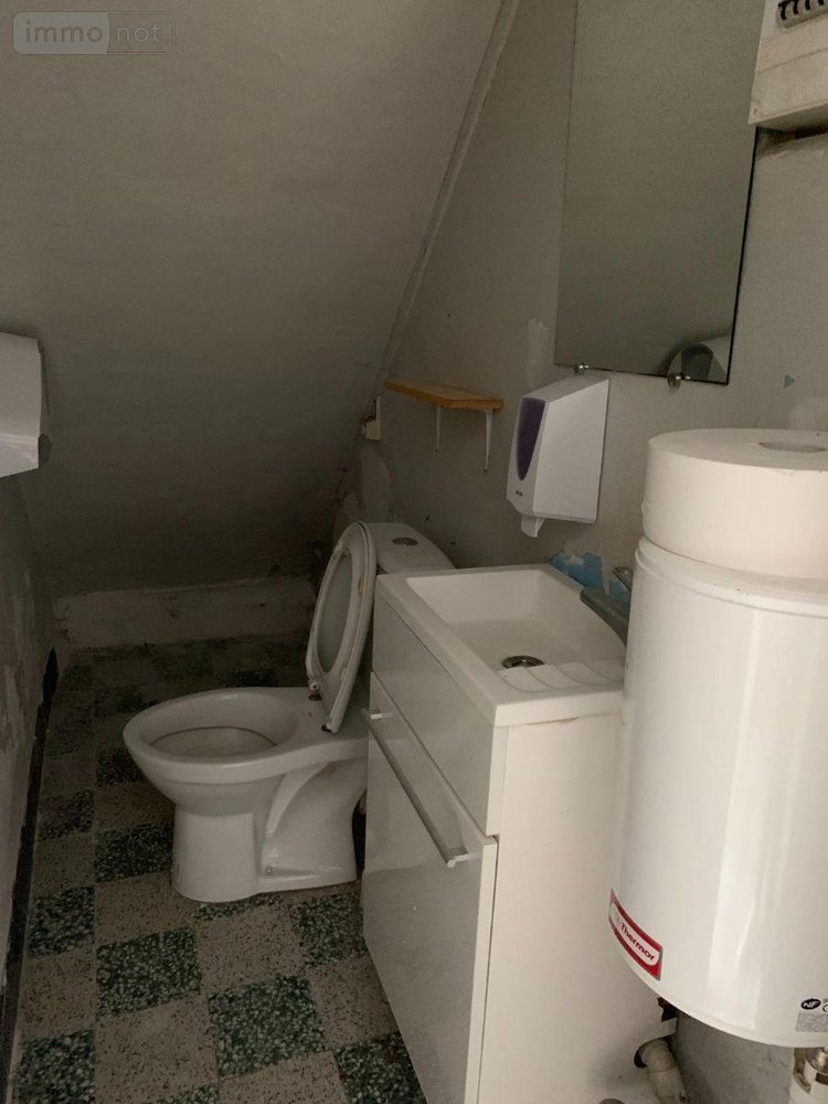 Location fonds et murs commerciaux Bailleul 59270 Nord 57 m2  805 euros