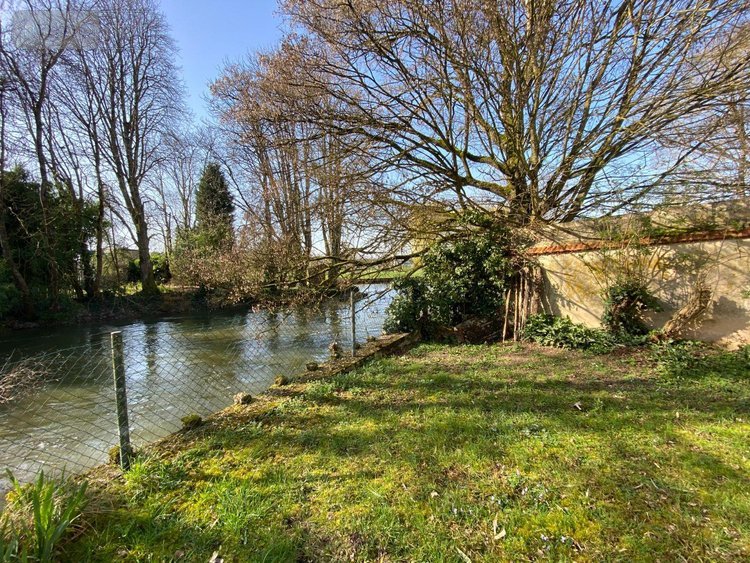 Divers a vendre Buzançais 36500 Indre 275 m2  112500 euros