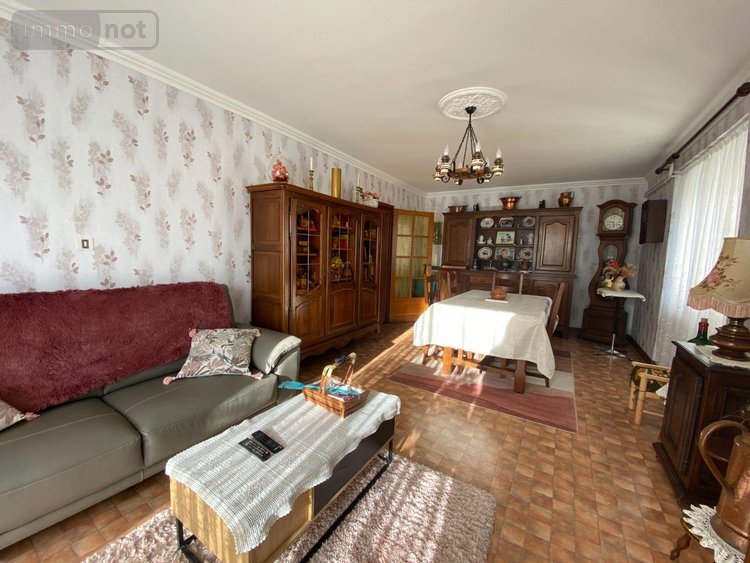 Maison a vendre Ladinhac 15120 Cantal 161 m2 8 pièces 201400 euros