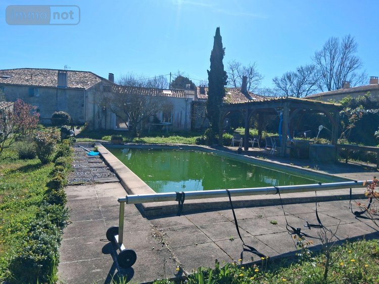 Maison a vendre Berson 33390 Gironde 335 m2 8 pièces 280800 euros