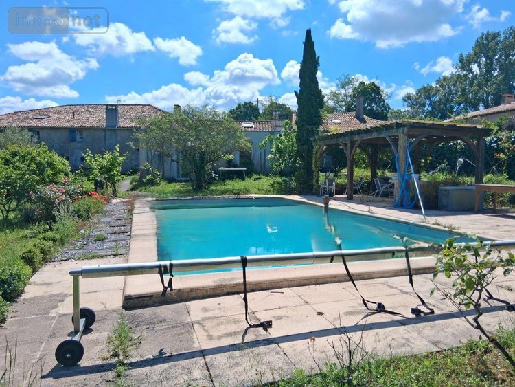 Maison a vendre Berson 33390 Gironde 335 m2 8 pièces 249500 euros