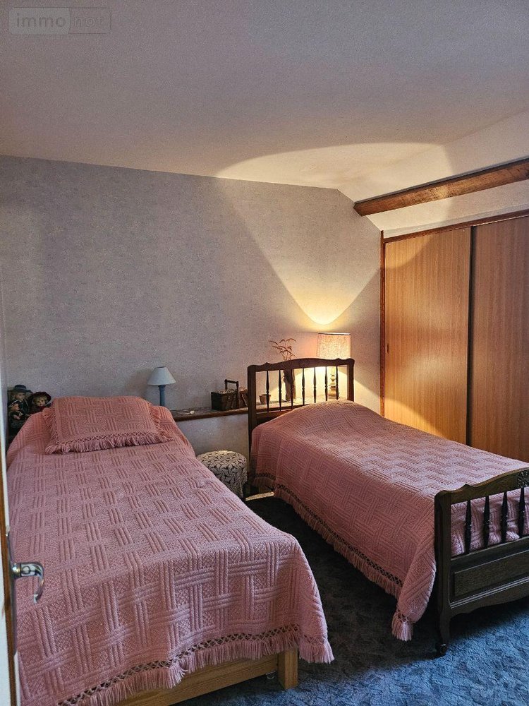 Maison a vendre La Celle 18200 Cher 229 m2 6 pièces 169720 euros