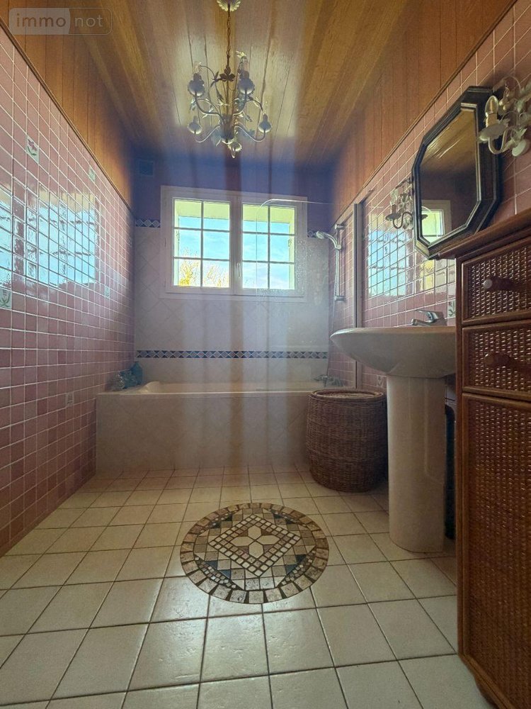 Maison a vendre Davayé 71960 Saône-et-Loire 192 m2 8 pièces 395200 euros