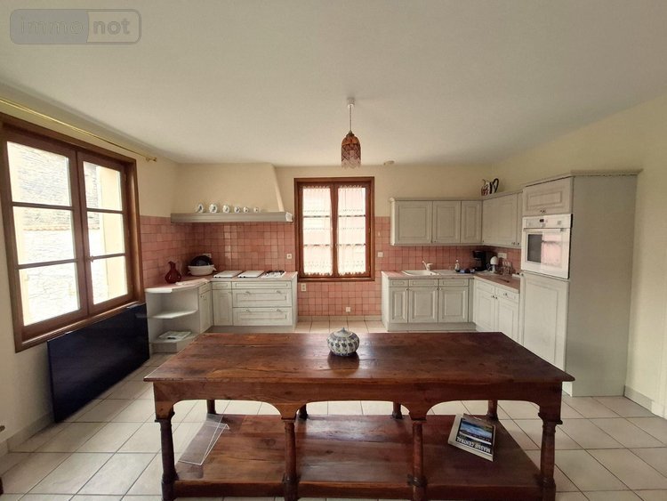 Maison a vendre Sauxillanges 63490 Puy-de-Dôme 239 m2 7 pièces 231000 euros