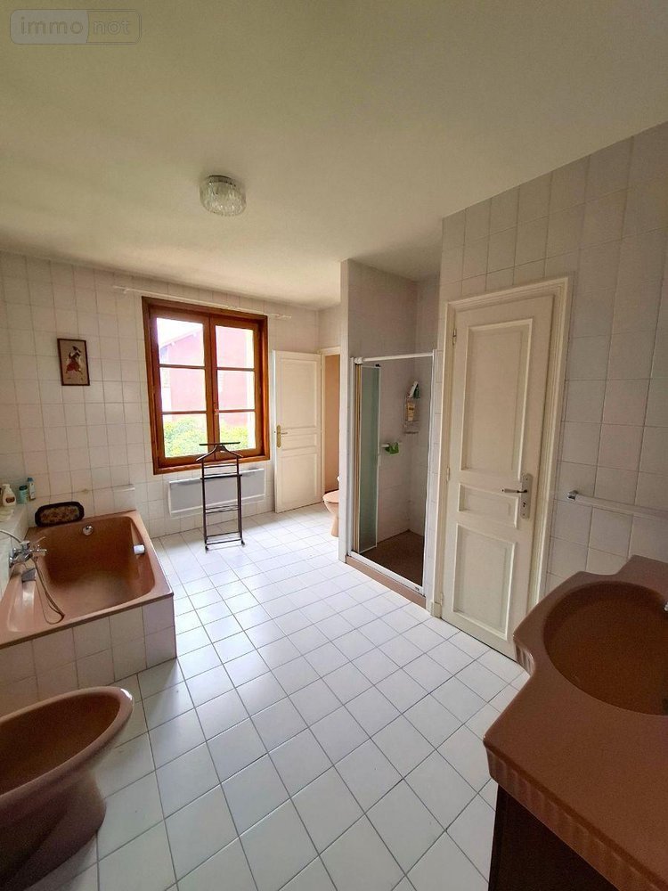 Maison a vendre Sauxillanges 63490 Puy-de-Dôme 239 m2 7 pièces 231000 euros