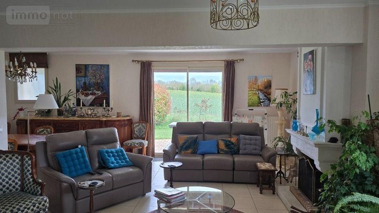 Maison a vendre Brioux-sur-Boutonne 79170 Deux-Sèvres 173 m2 6 pièces 212000 euros
